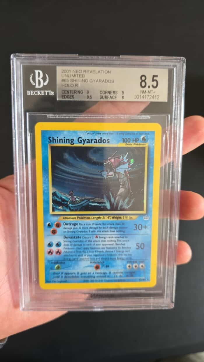 Shining Gyarados #65 Neo Revelation Beckett 8.5 - Image 2